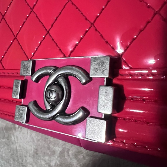 Chanel Quilted Patent Leather Boy Bag - Picture 2 of 15